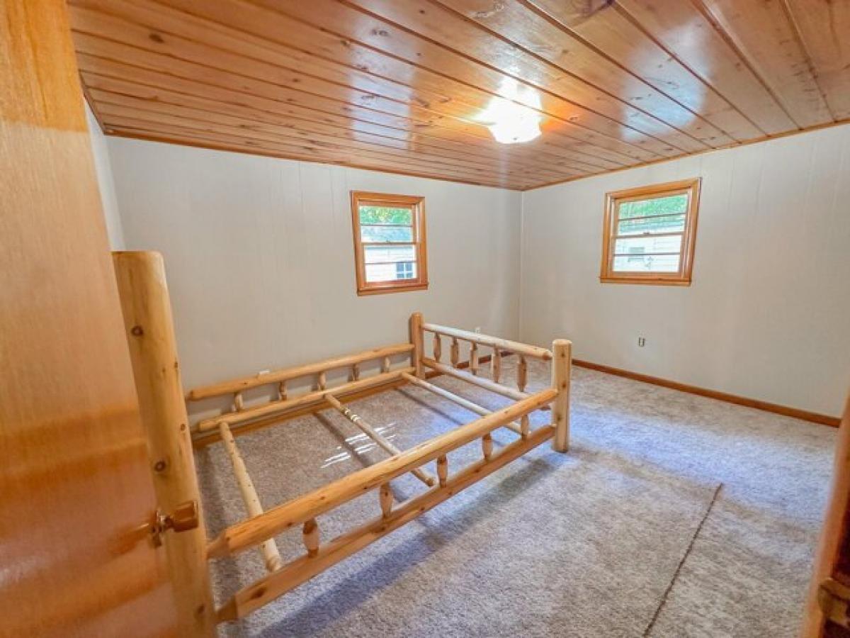 Picture of Home For Sale in Houghton Lake, Michigan, United States