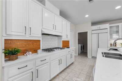 Home For Sale in Santa Clarita, California