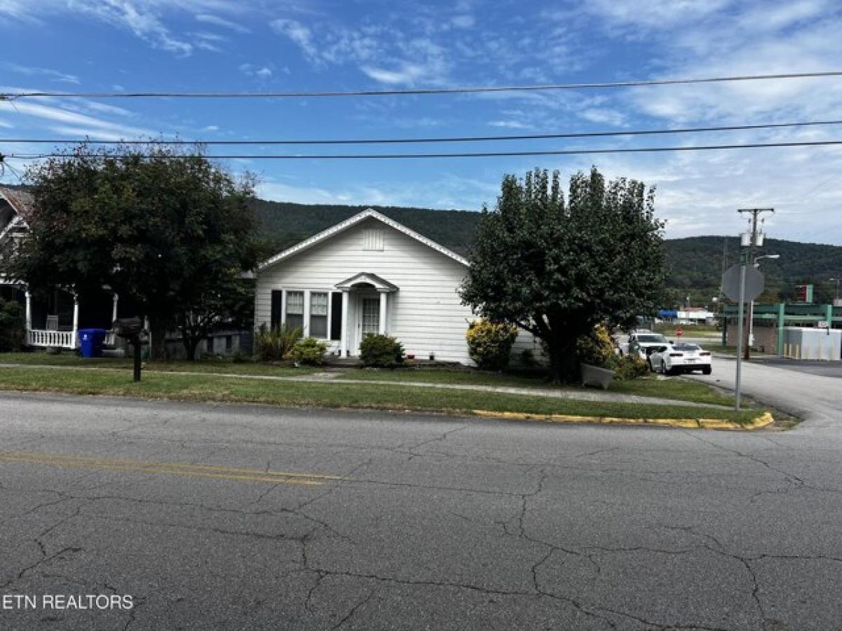 Picture of Home For Sale in Rockwood, Tennessee, United States