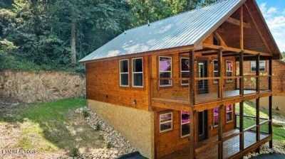 Home For Sale in Pigeon Forge, Tennessee