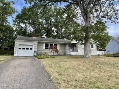 Home For Sale in Toms River, New Jersey