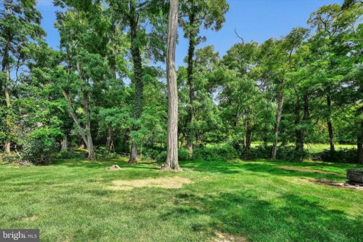 Picture of Home For Sale in Carlisle, Pennsylvania, United States