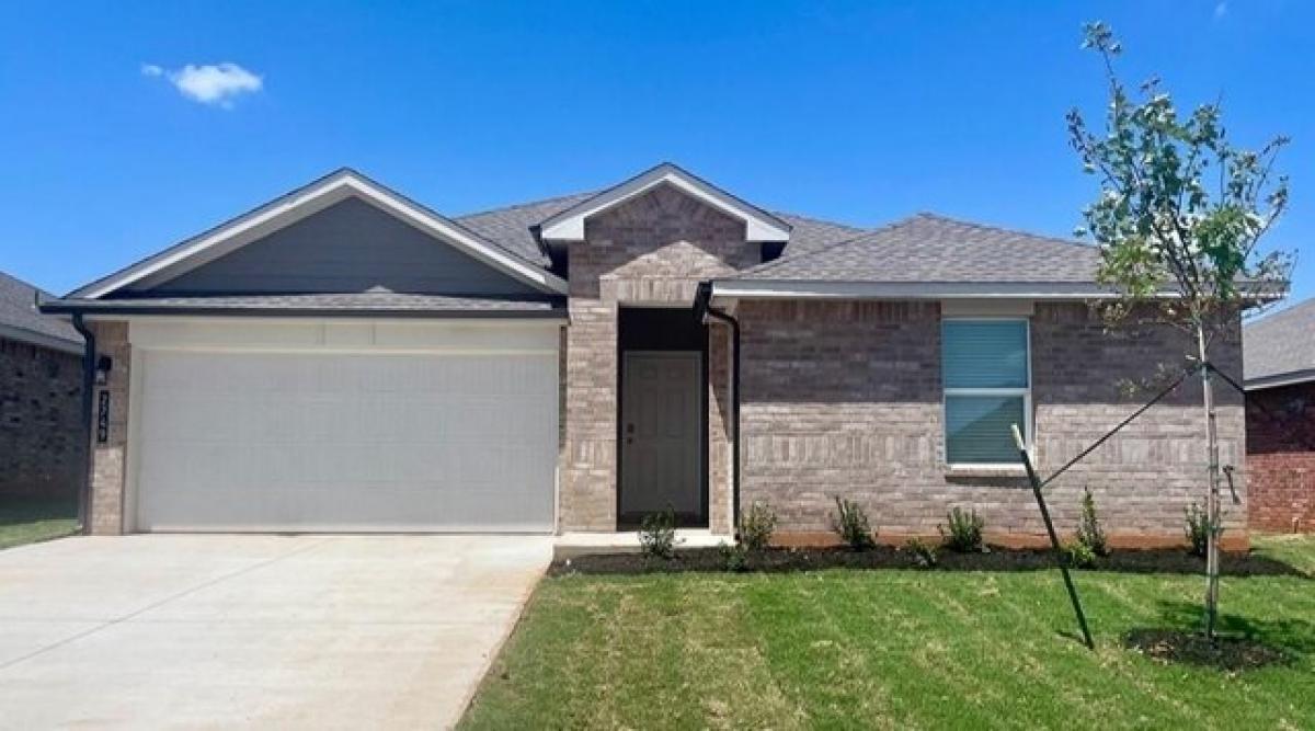 Picture of Home For Sale in Yukon, Oklahoma, United States