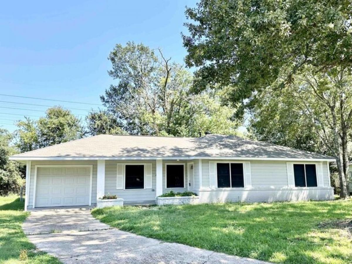 Picture of Home For Sale in Orange, Texas, United States