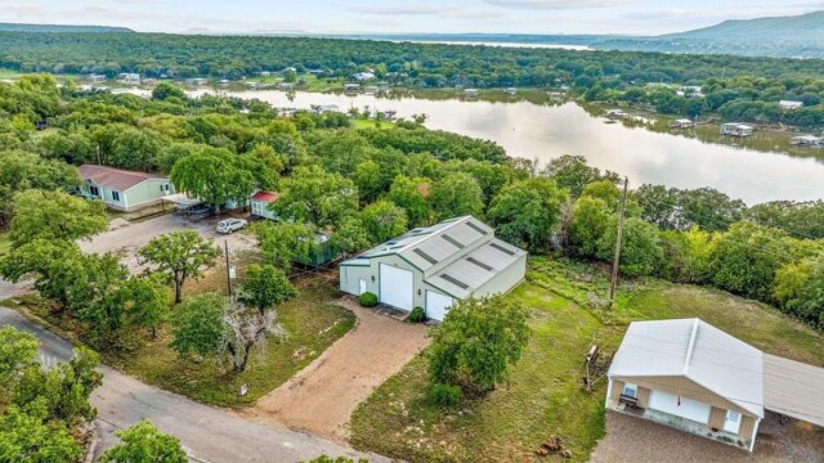 Picture of Home For Sale in Gordon, Texas, United States