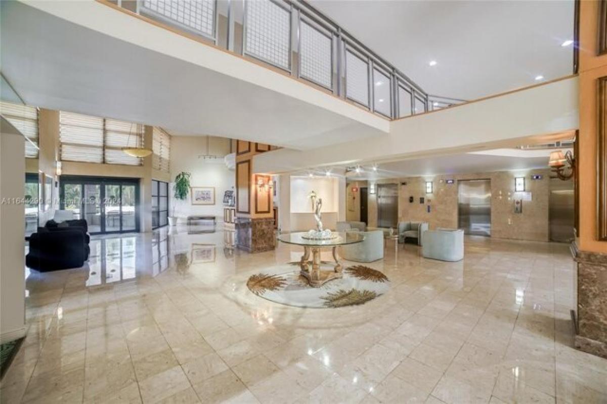 Picture of Home For Sale in Hallandale Beach, Florida, United States