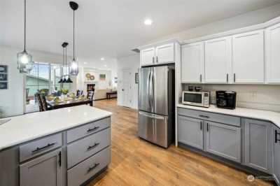 Home For Sale in Union, Washington