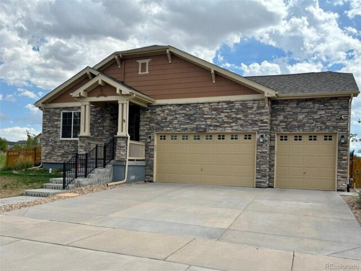 Picture of Home For Sale in Aurora, Colorado, United States