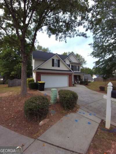 Home For Sale in Newnan, Georgia