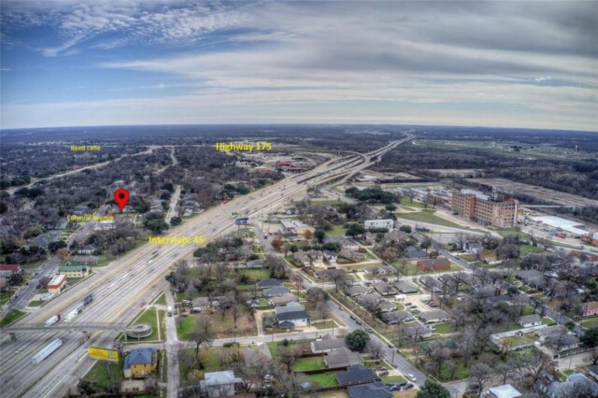 Picture of Residential Land For Sale in Dallas, Texas, United States