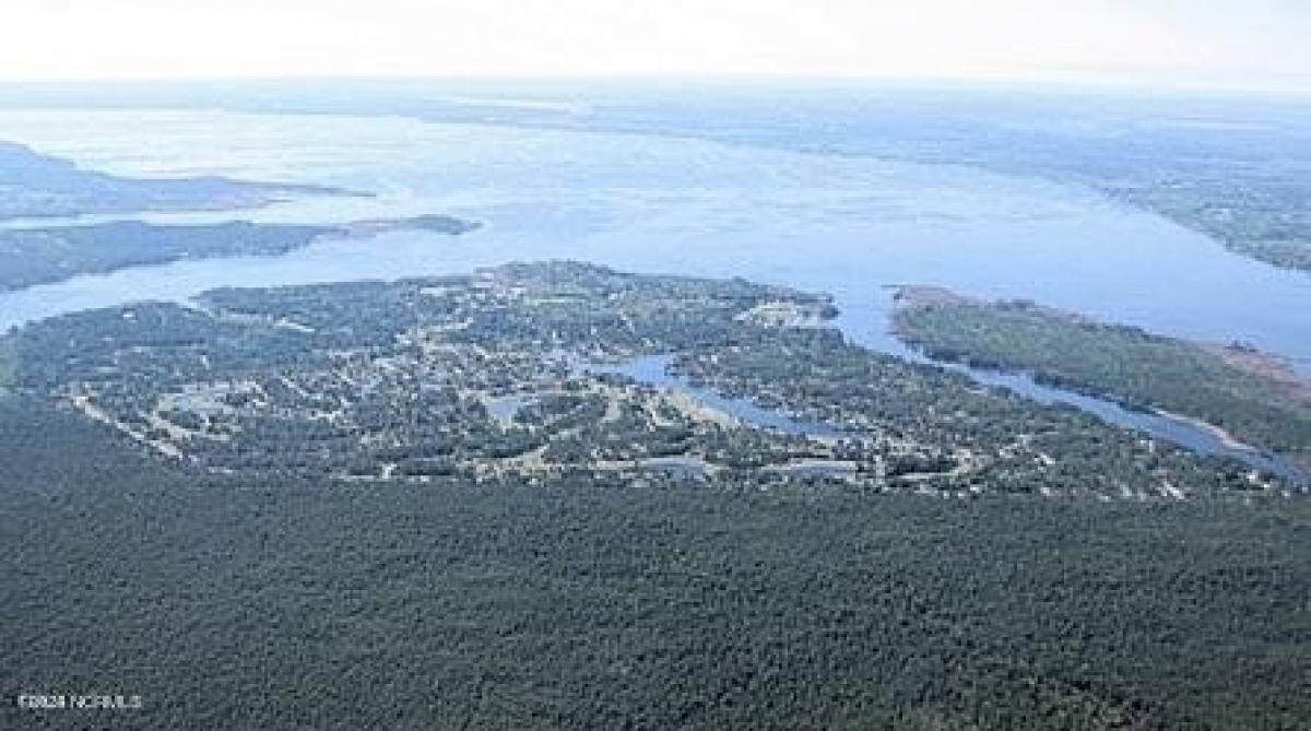 Picture of Residential Land For Sale in New Bern, North Carolina, United States