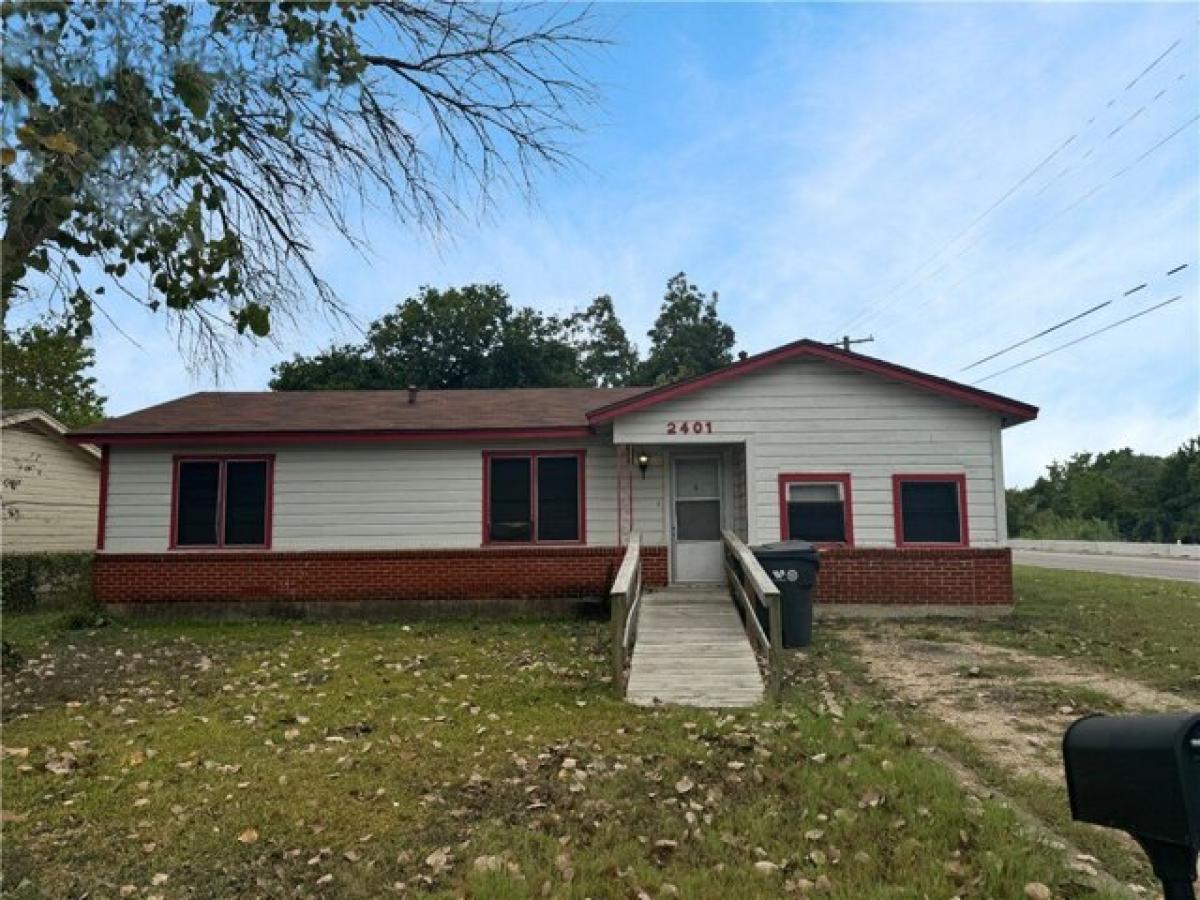 Picture of Home For Sale in Waco, Texas, United States