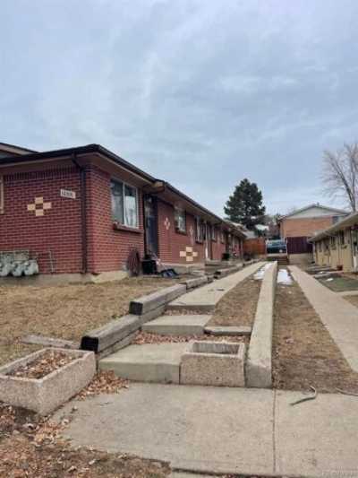 Home For Sale in Arvada, Colorado