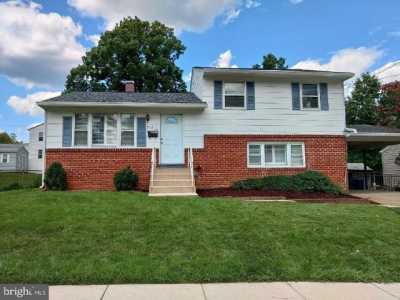 Home For Sale in Lanham, Maryland