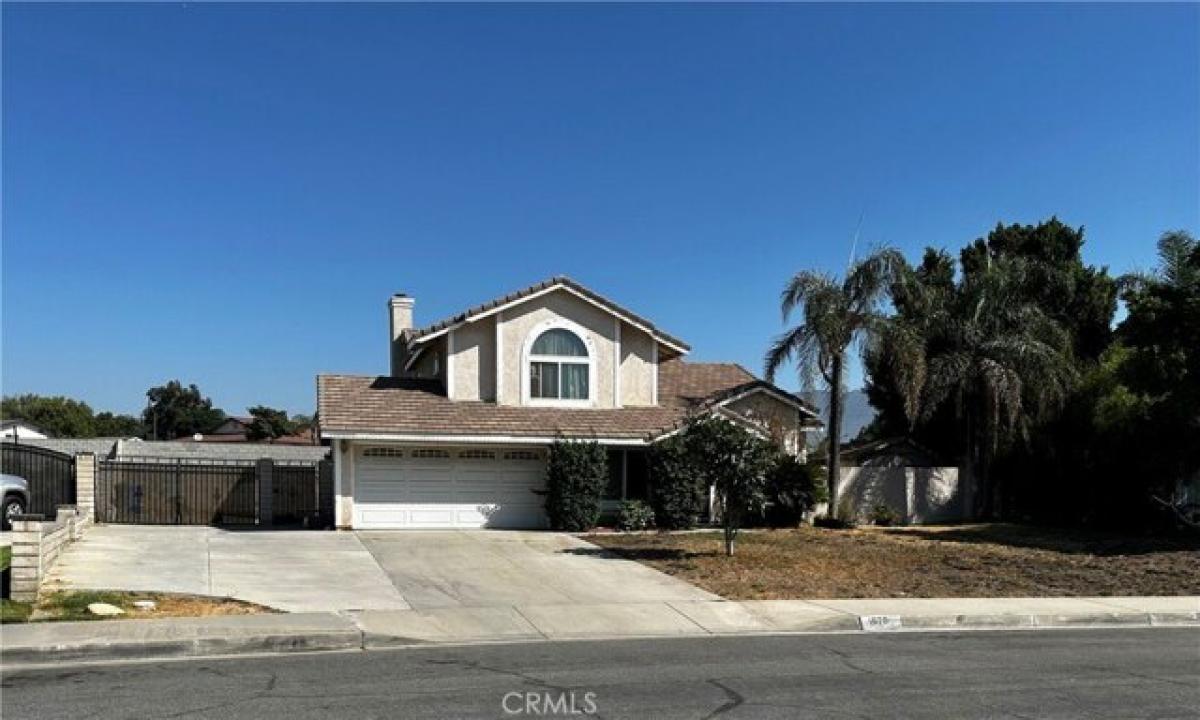 Picture of Home For Sale in Rialto, California, United States