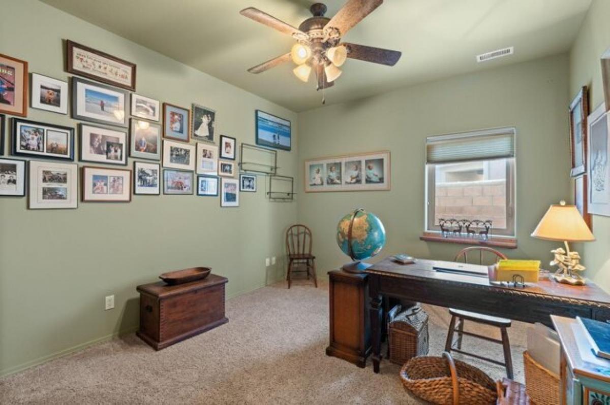 Picture of Home For Sale in Albuquerque, New Mexico, United States