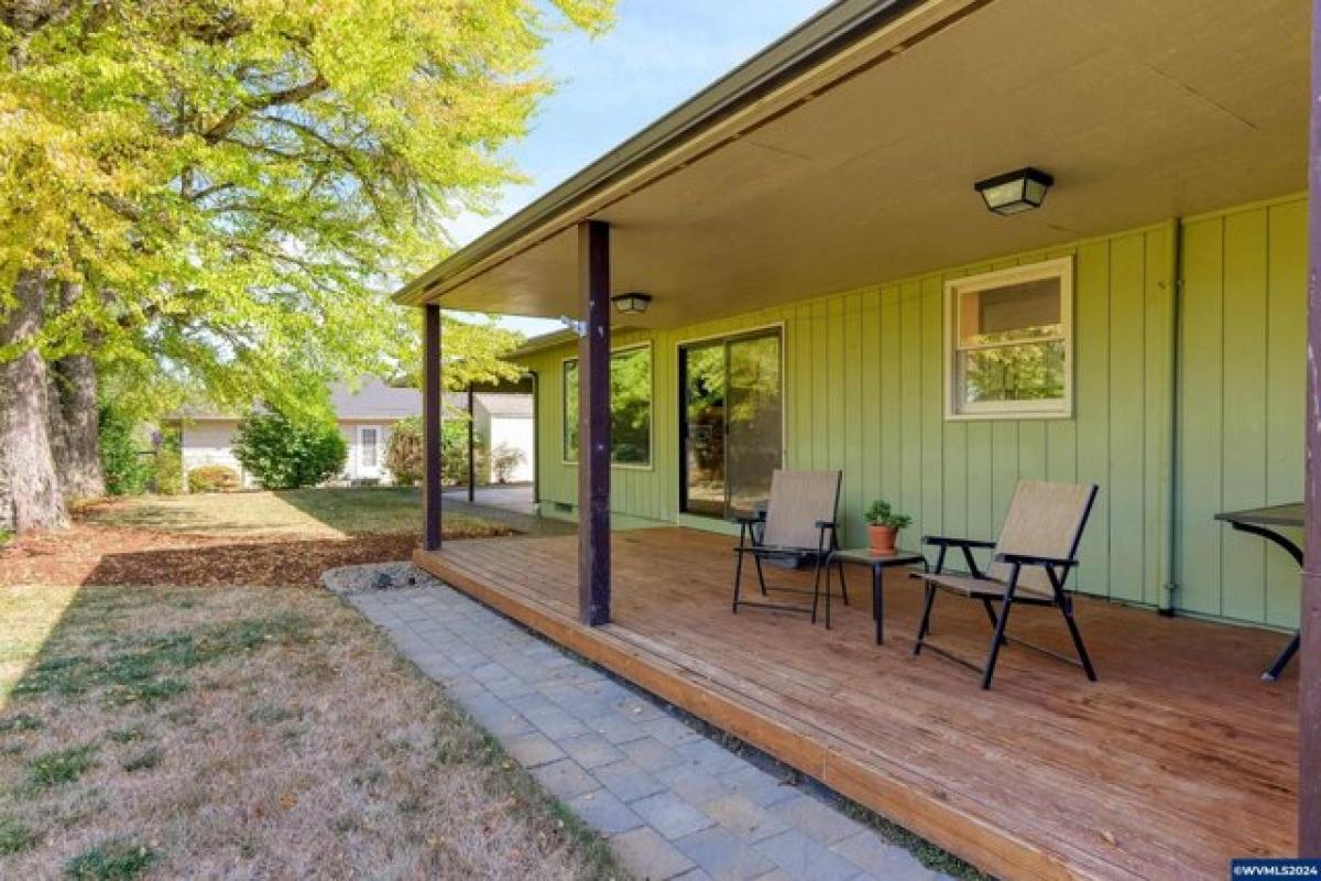 Picture of Home For Sale in Albany, Oregon, United States