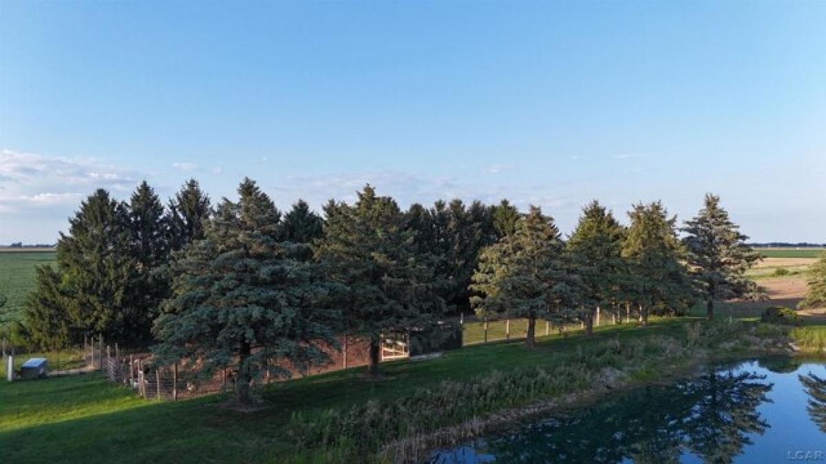 Picture of Home For Sale in Ottawa Lake, Michigan, United States