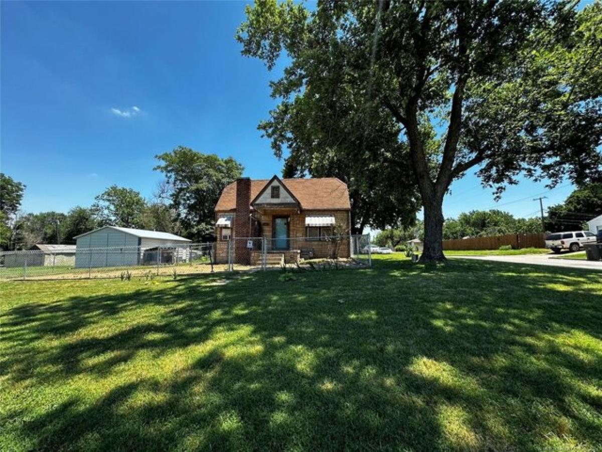 Picture of Home For Sale in Tulsa, Oklahoma, United States