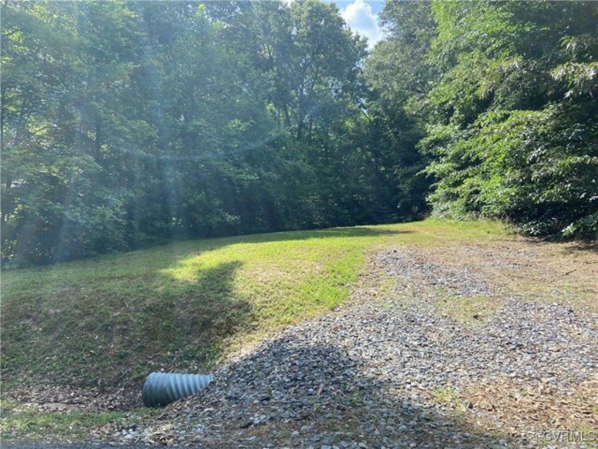 Picture of Residential Land For Sale in Ruther Glen, Virginia, United States