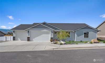 Home For Sale in East Wenatchee, Washington