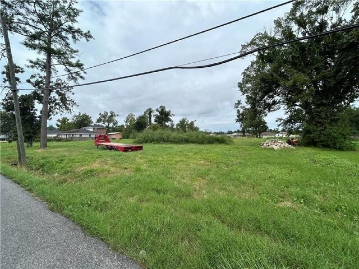 Picture of Residential Land For Sale in Destrehan, Louisiana, United States