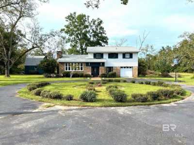 Home For Sale in Lillian, Alabama