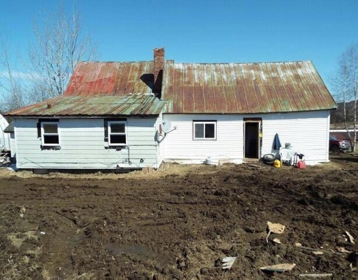 Picture of Home For Sale in Derby, Vermont, United States