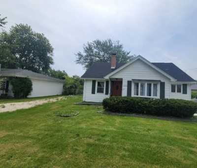 Home For Rent in Burbank, Illinois