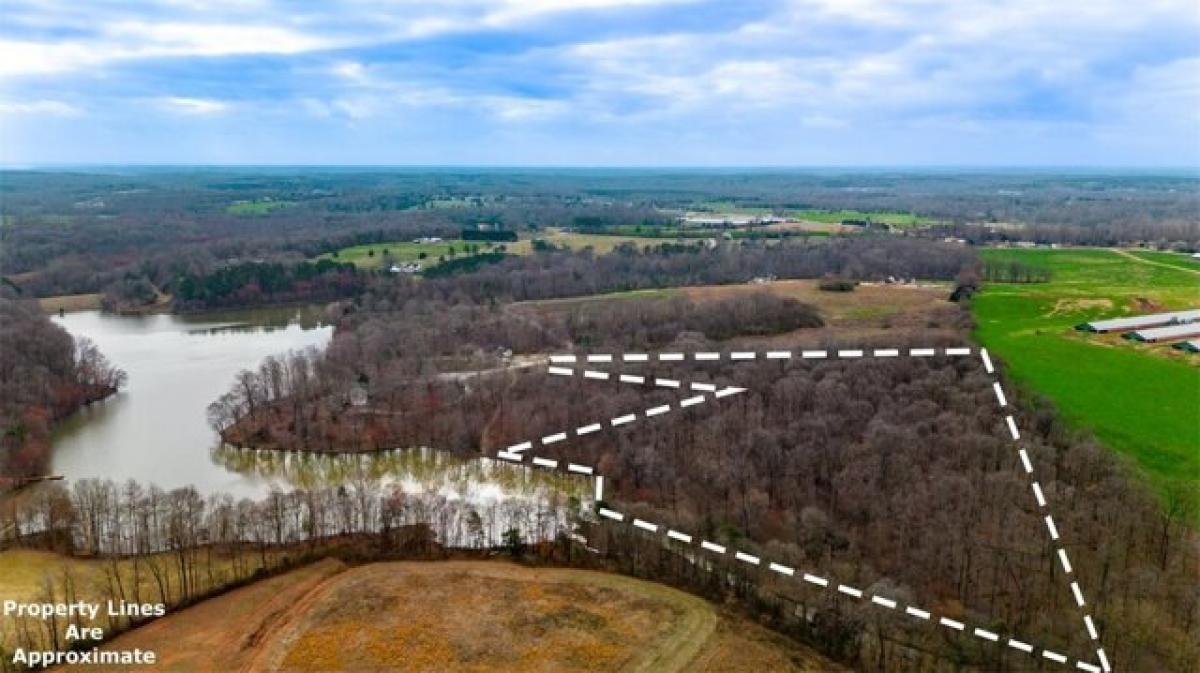 Picture of Residential Land For Sale in Westminster, South Carolina, United States