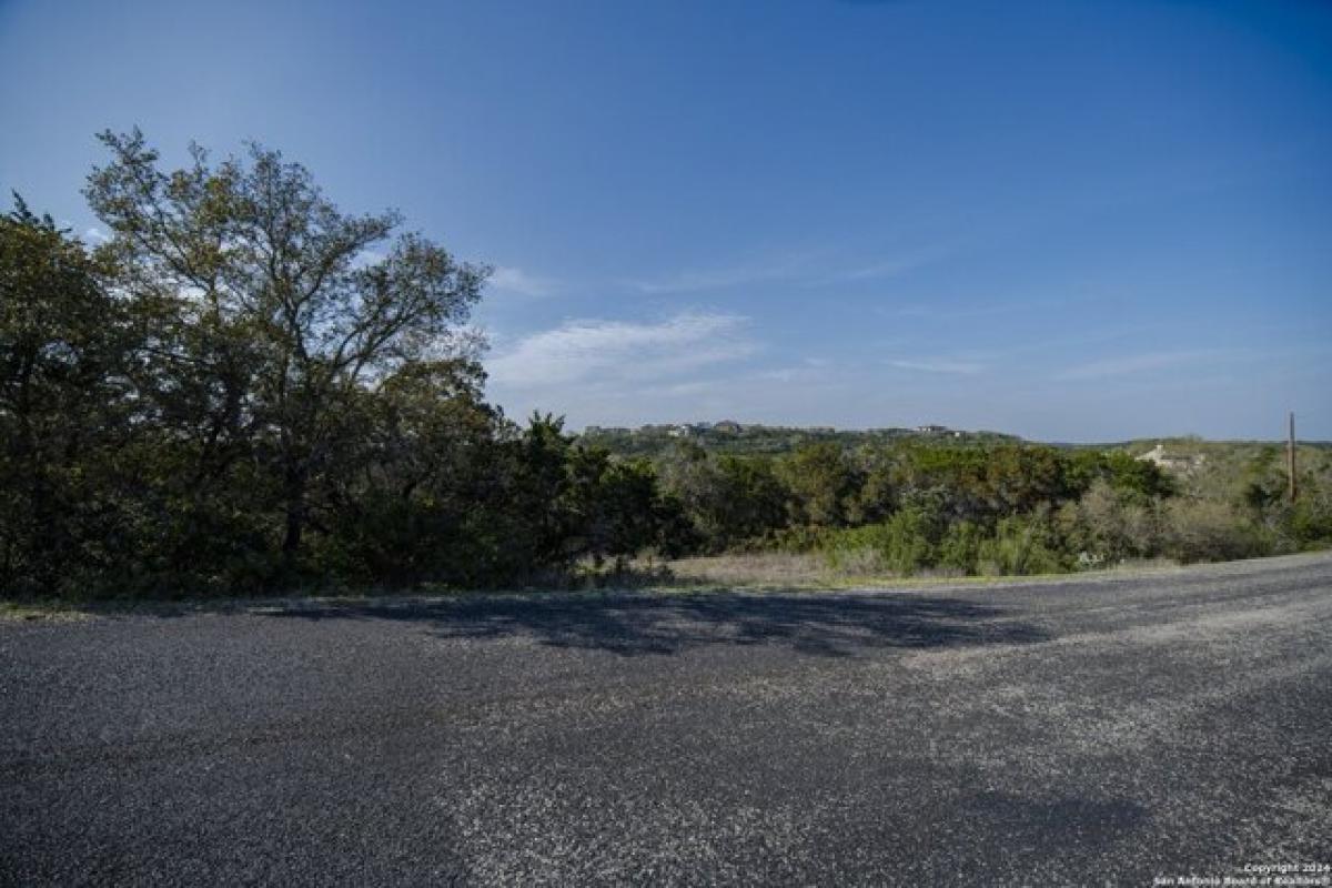 Picture of Residential Land For Sale in Mico, Texas, United States