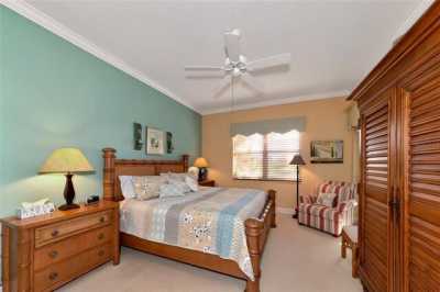 Home For Sale in Bradenton, Florida