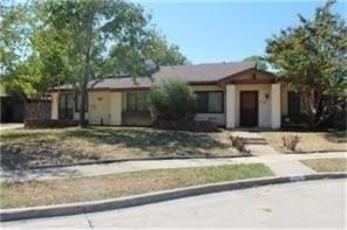 Picture of Home For Sale in Lewisville, Texas, United States