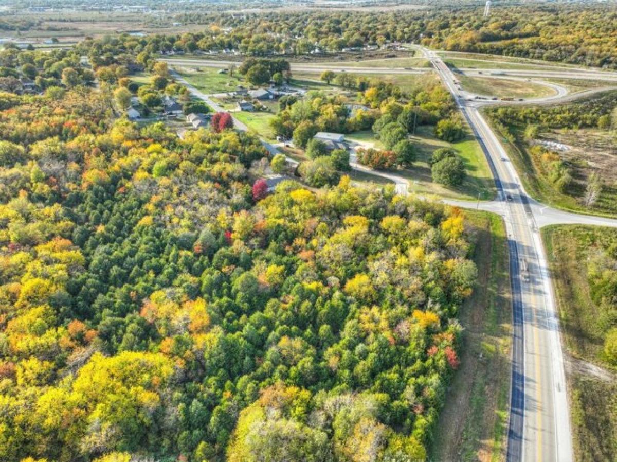 Picture of Residential Land For Sale in Carterville, Missouri, United States