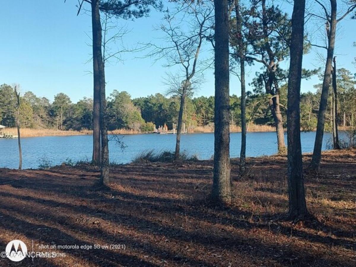 Picture of Residential Land For Sale in Bath, North Carolina, United States