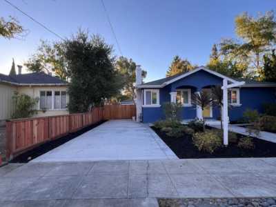 Home For Sale in Palo Alto, California