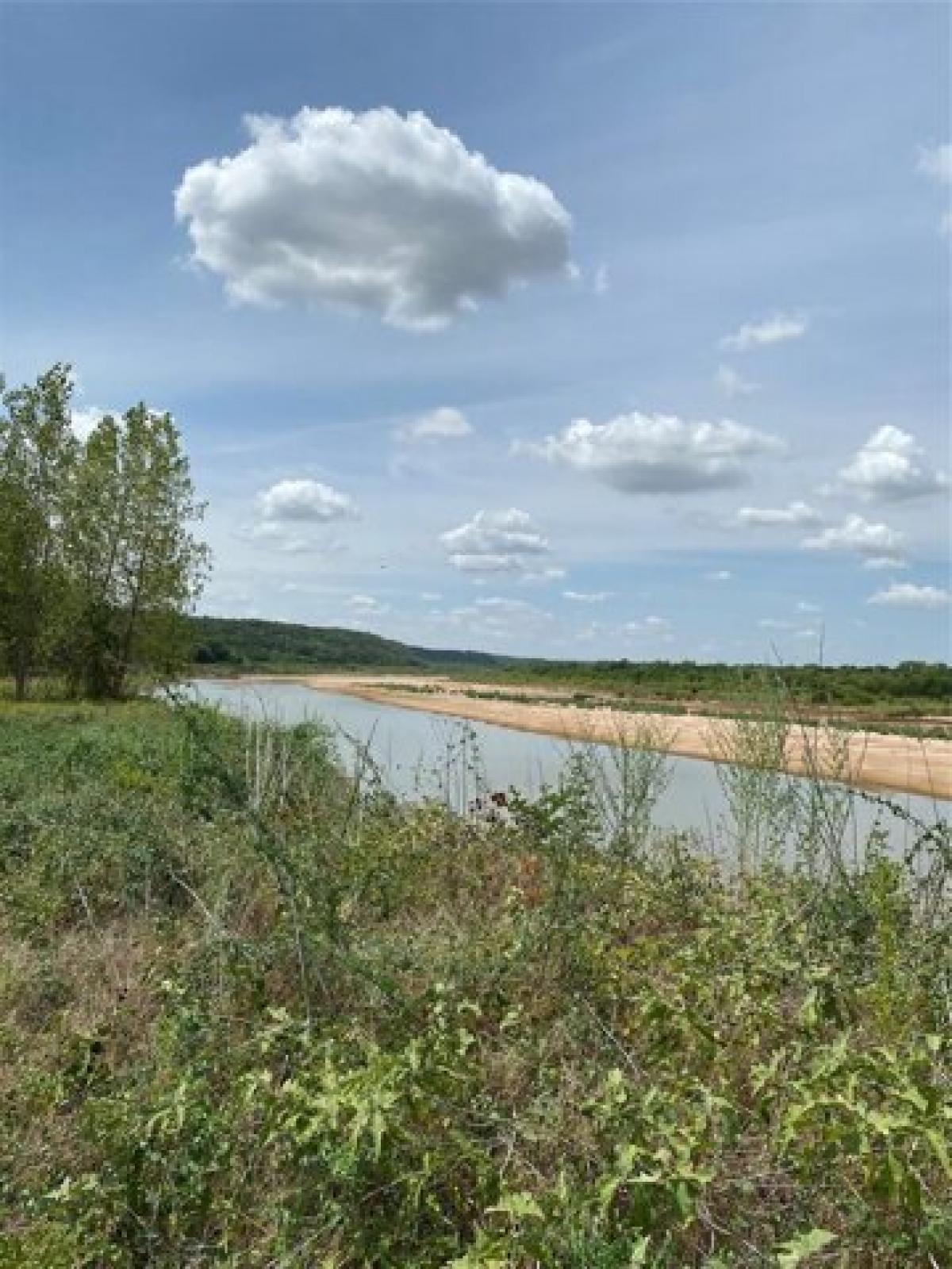 Picture of Residential Land For Sale in Gainesville, Texas, United States