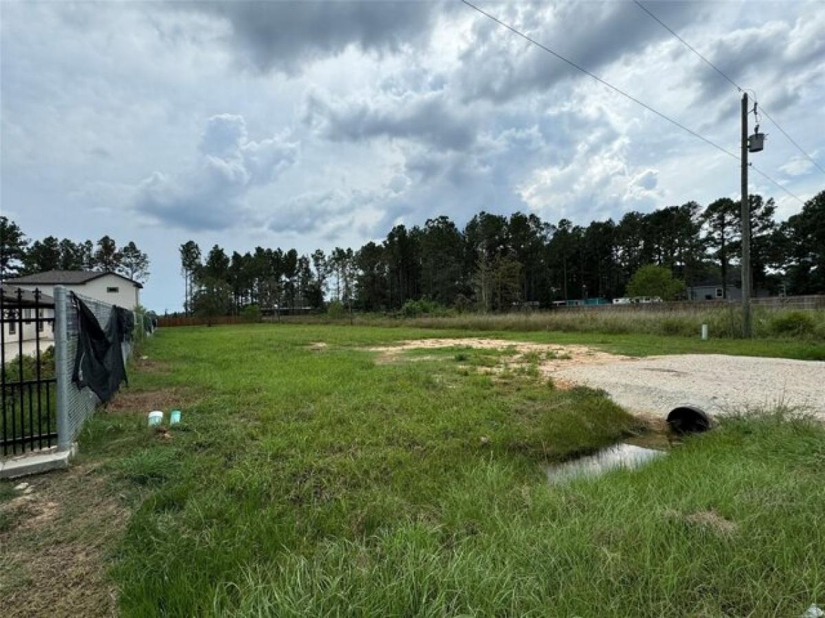 Picture of Residential Land For Sale in Cleveland, Texas, United States