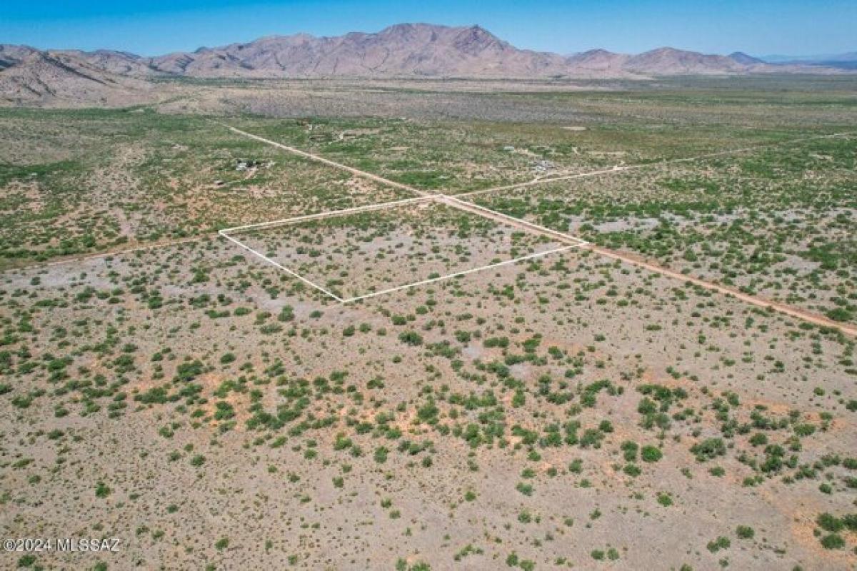 Picture of Residential Land For Sale in Cochise, Arizona, United States