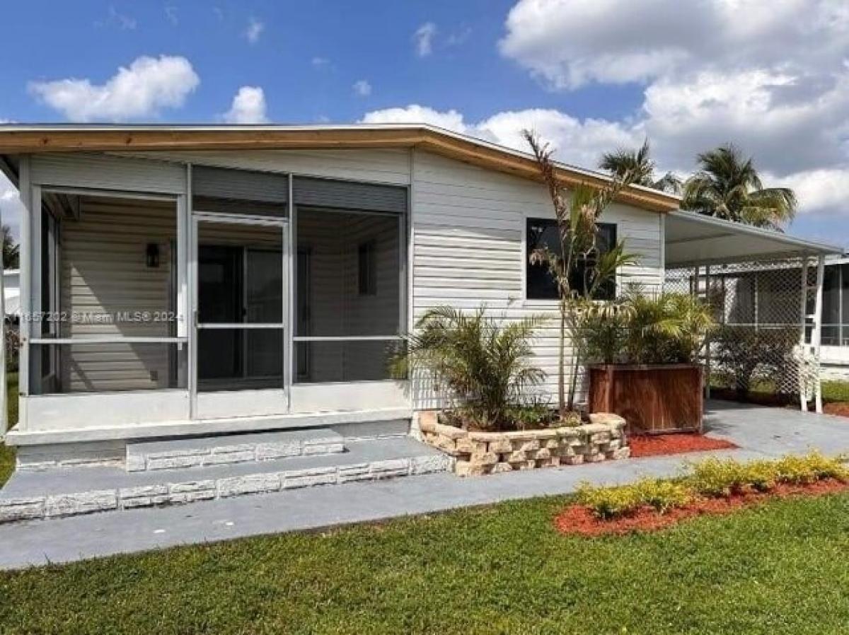 Picture of Home For Sale in Davie, Florida, United States