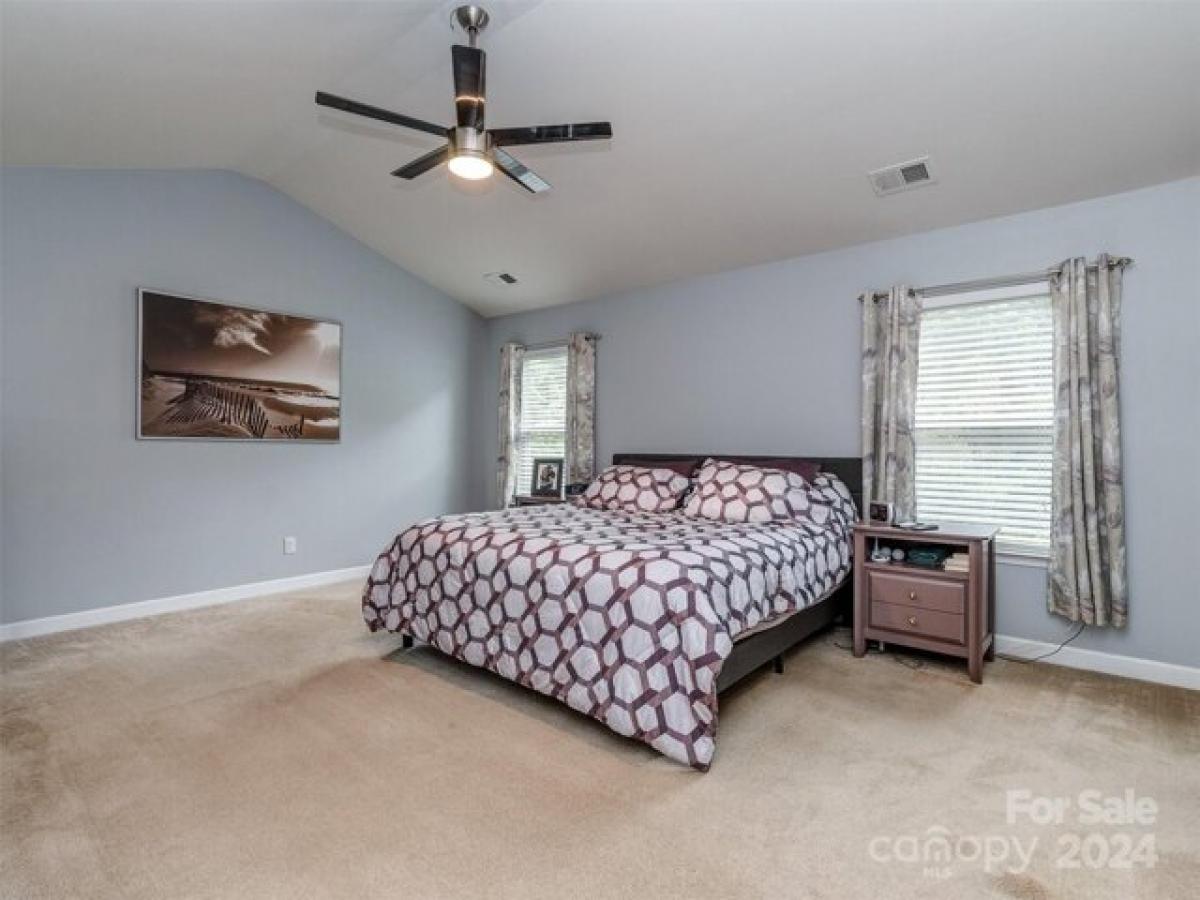 Picture of Home For Sale in Huntersville, North Carolina, United States