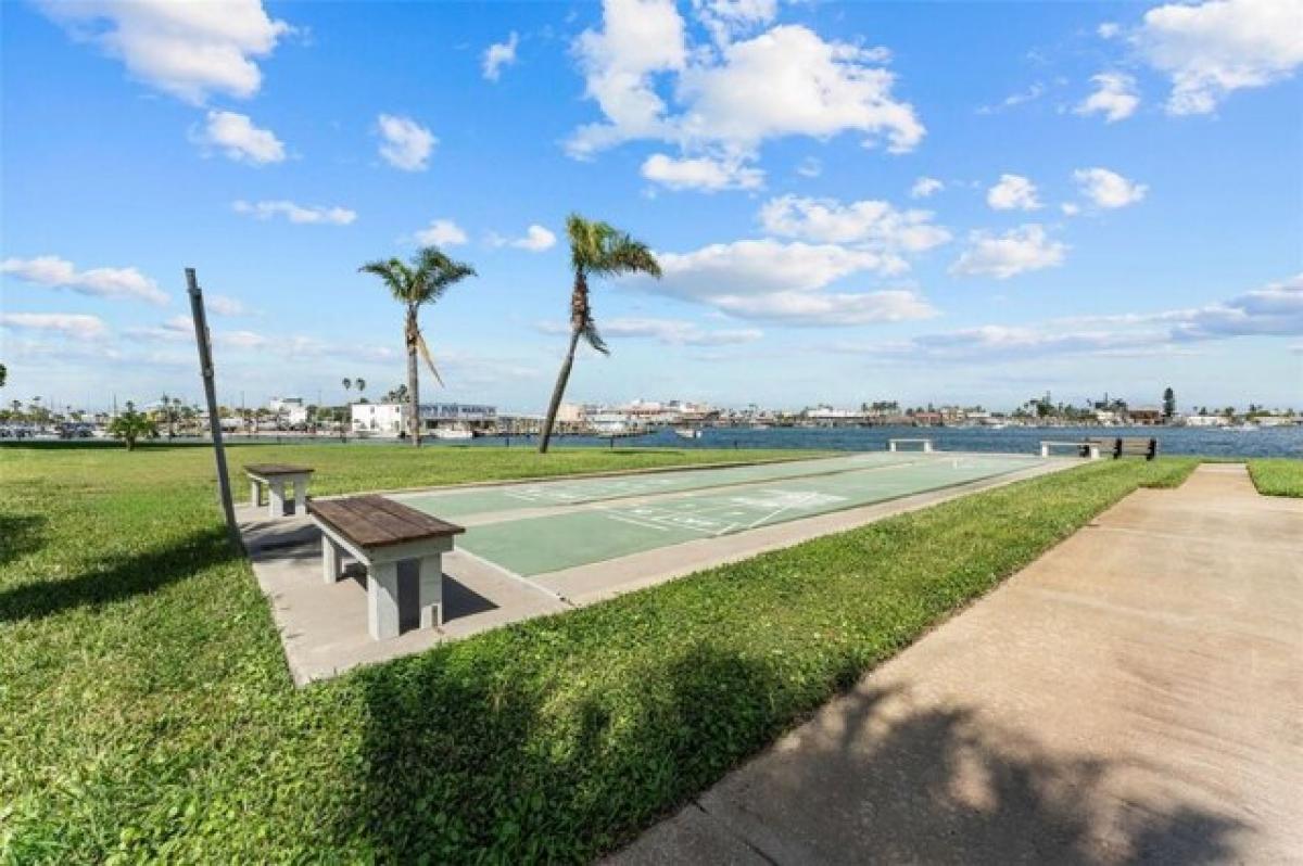 Picture of Home For Sale in Treasure Island, Florida, United States