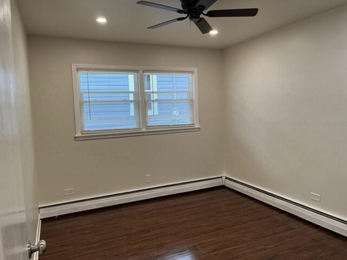 Picture of Home For Rent in Mundelein, Illinois, United States