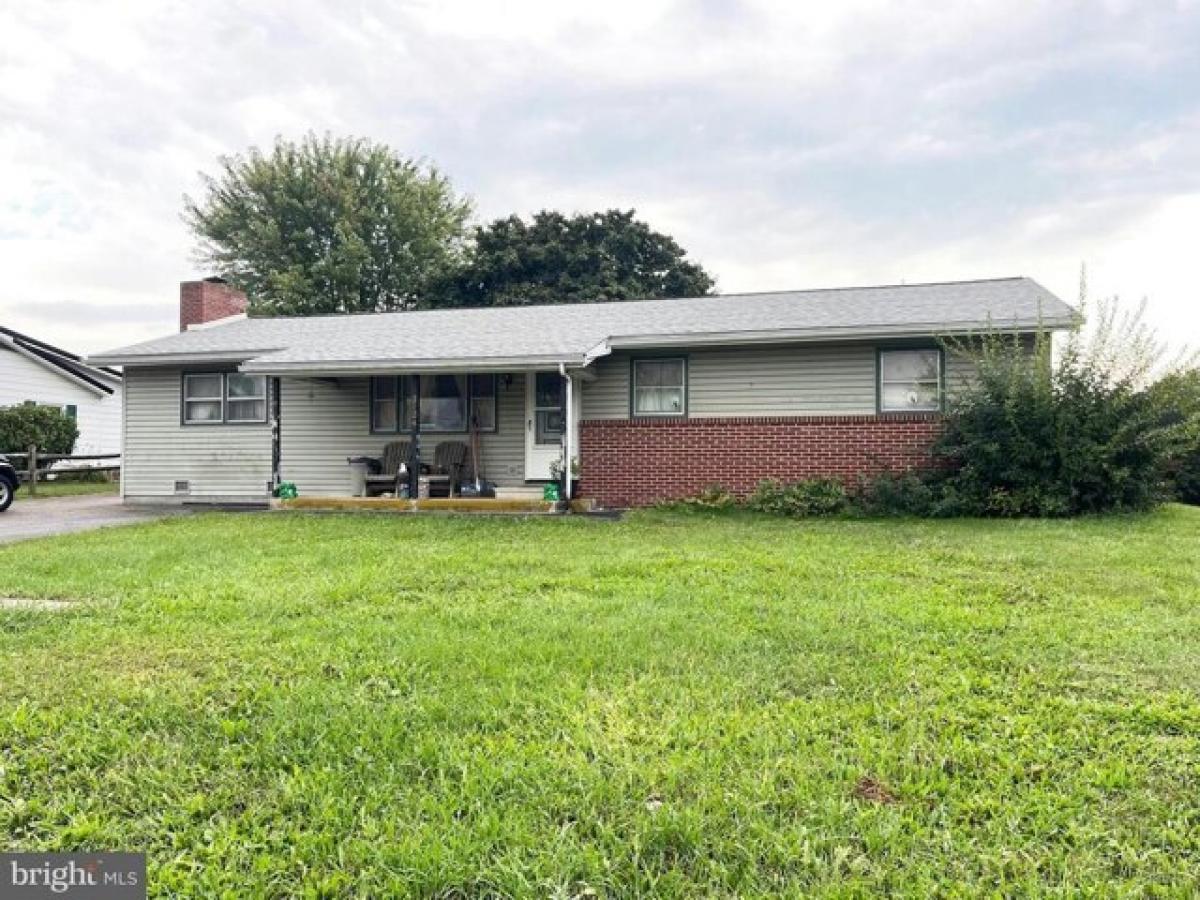 Picture of Home For Sale in Fayetteville, Pennsylvania, United States