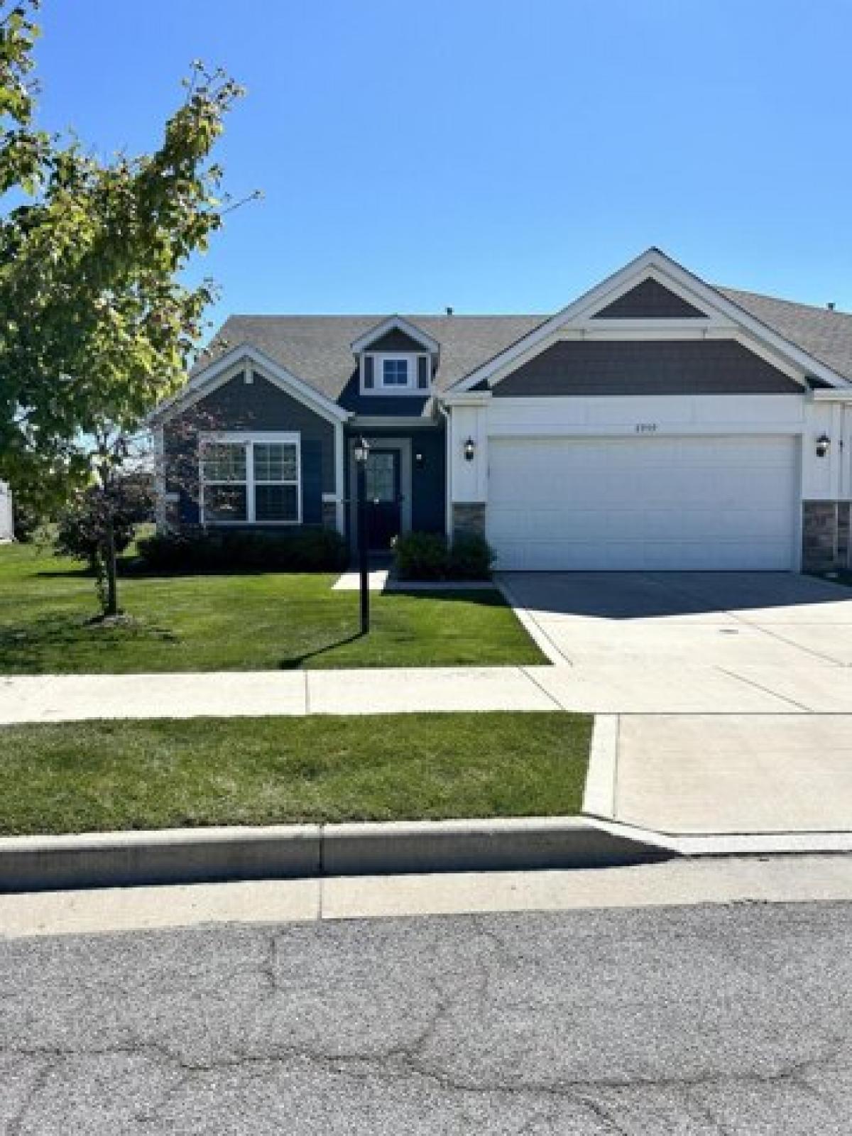 Picture of Home For Sale in Valparaiso, Indiana, United States