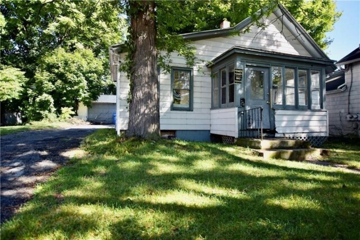 Picture of Home For Sale in Rochester, New York, United States