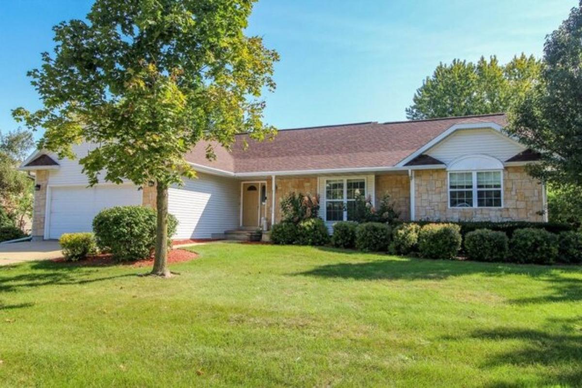 Picture of Home For Sale in Cambridge, Wisconsin, United States