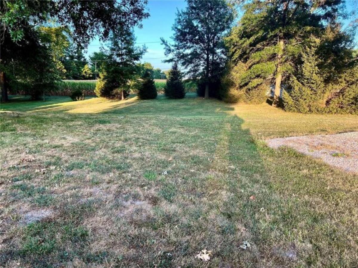 Picture of Residential Land For Sale in East Alton, Illinois, United States