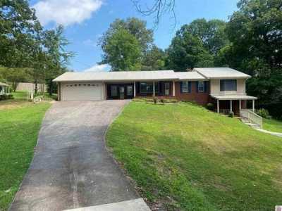 Home For Sale in Cadiz, Kentucky