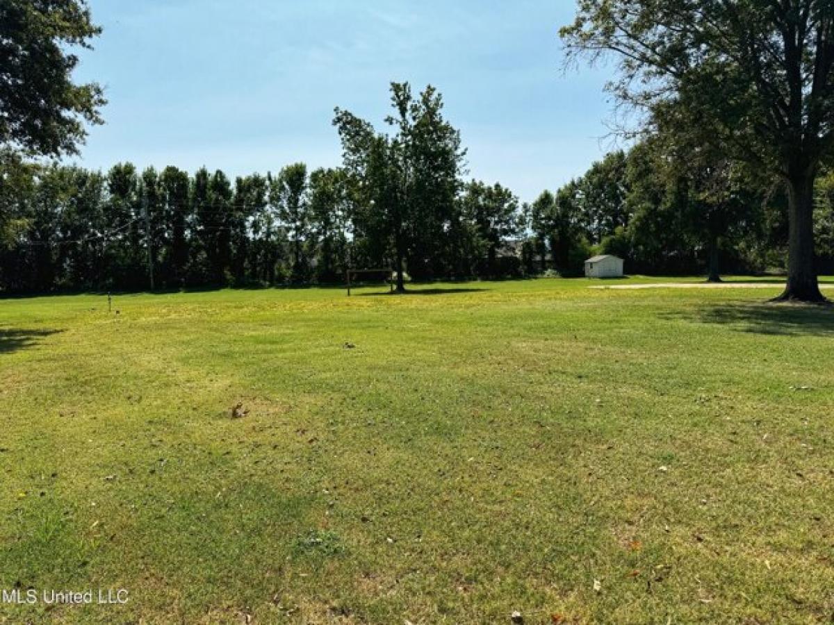 Picture of Residential Land For Sale in Clarksdale, Mississippi, United States